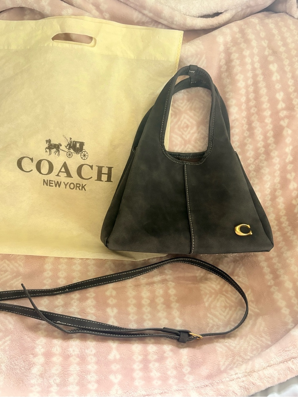 Suede Shoulder Tote Bag in
Black - Picture 4 of 10